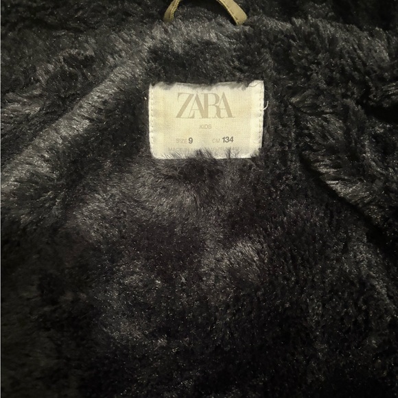 Zara Green Puffer Coat with Utility Design - Picture 2 of 4